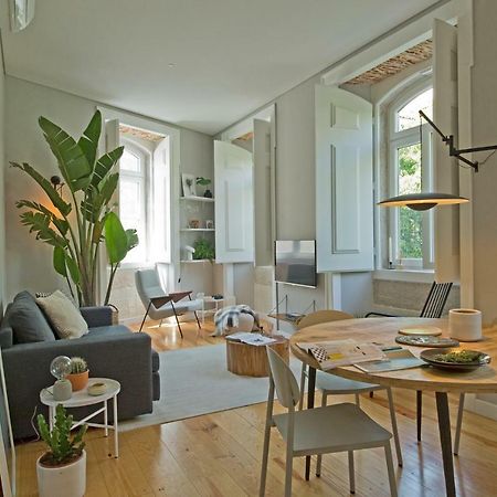 Update Urban Chic Flat In 19Th Century Building 2 Bedrooms & 2 Bathrooms & Ac Central Alfama District Lisboa Exterior foto