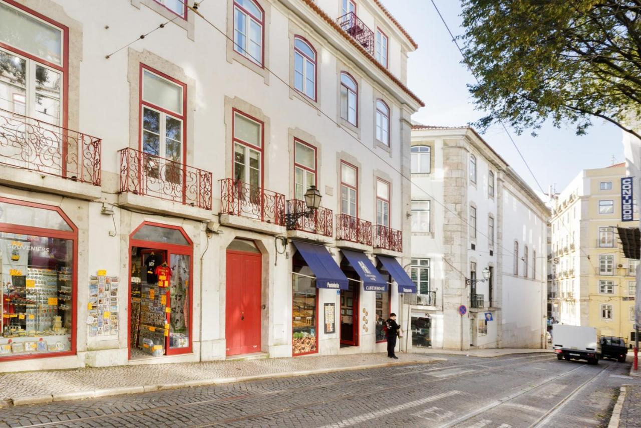 Update Urban Chic Flat In 19Th Century Building 2 Bedrooms & 2 Bathrooms & Ac Central Alfama District Lisboa Exterior foto