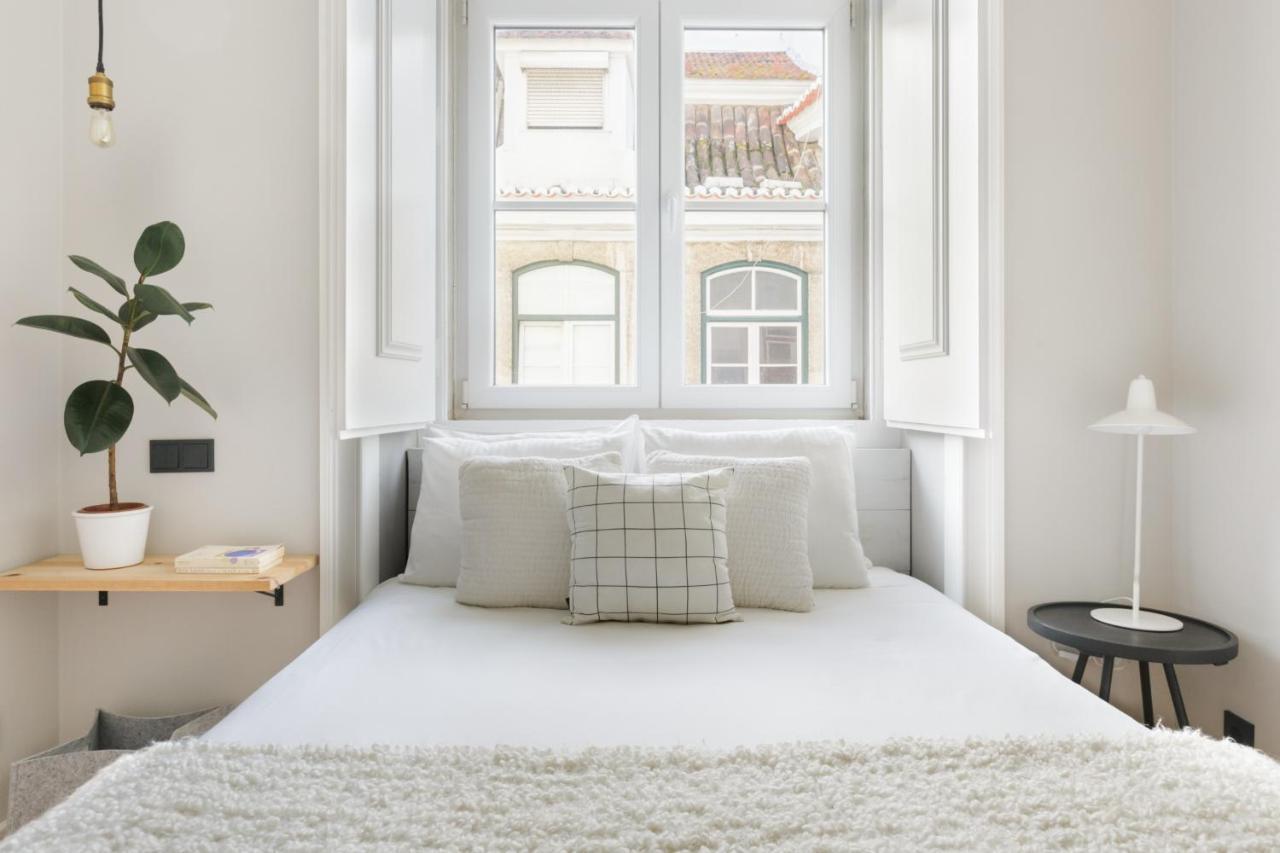 Update Urban Chic Flat In 19Th Century Building 2 Bedrooms & 2 Bathrooms & Ac Central Alfama District Lisboa Exterior foto