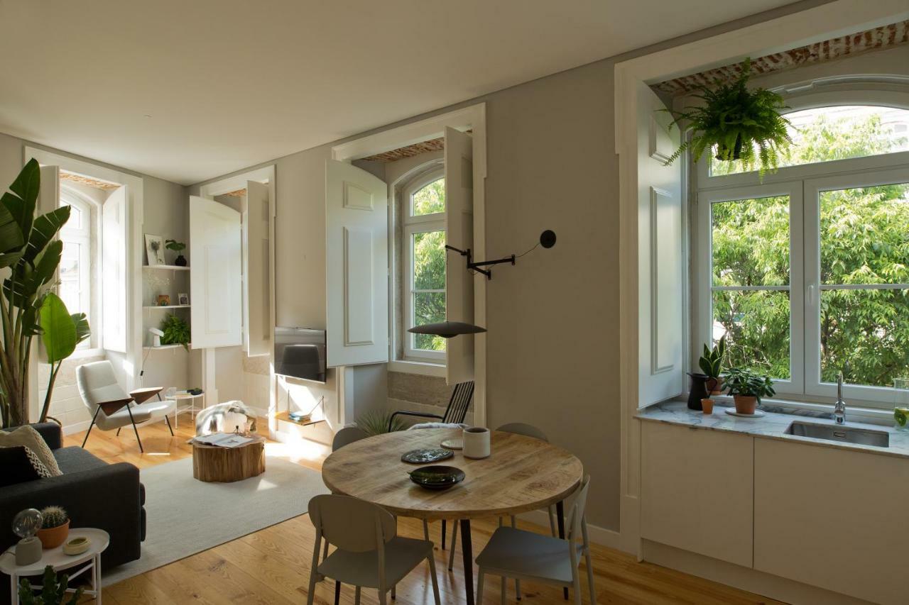 Update Urban Chic Flat In 19Th Century Building 2 Bedrooms & 2 Bathrooms & Ac Central Alfama District Lisboa Exterior foto