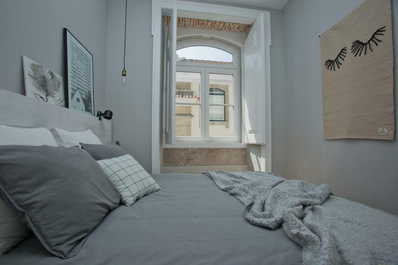 Update Urban Chic Flat In 19Th Century Building 2 Bedrooms & 2 Bathrooms & Ac Central Alfama District Lisboa Exterior foto