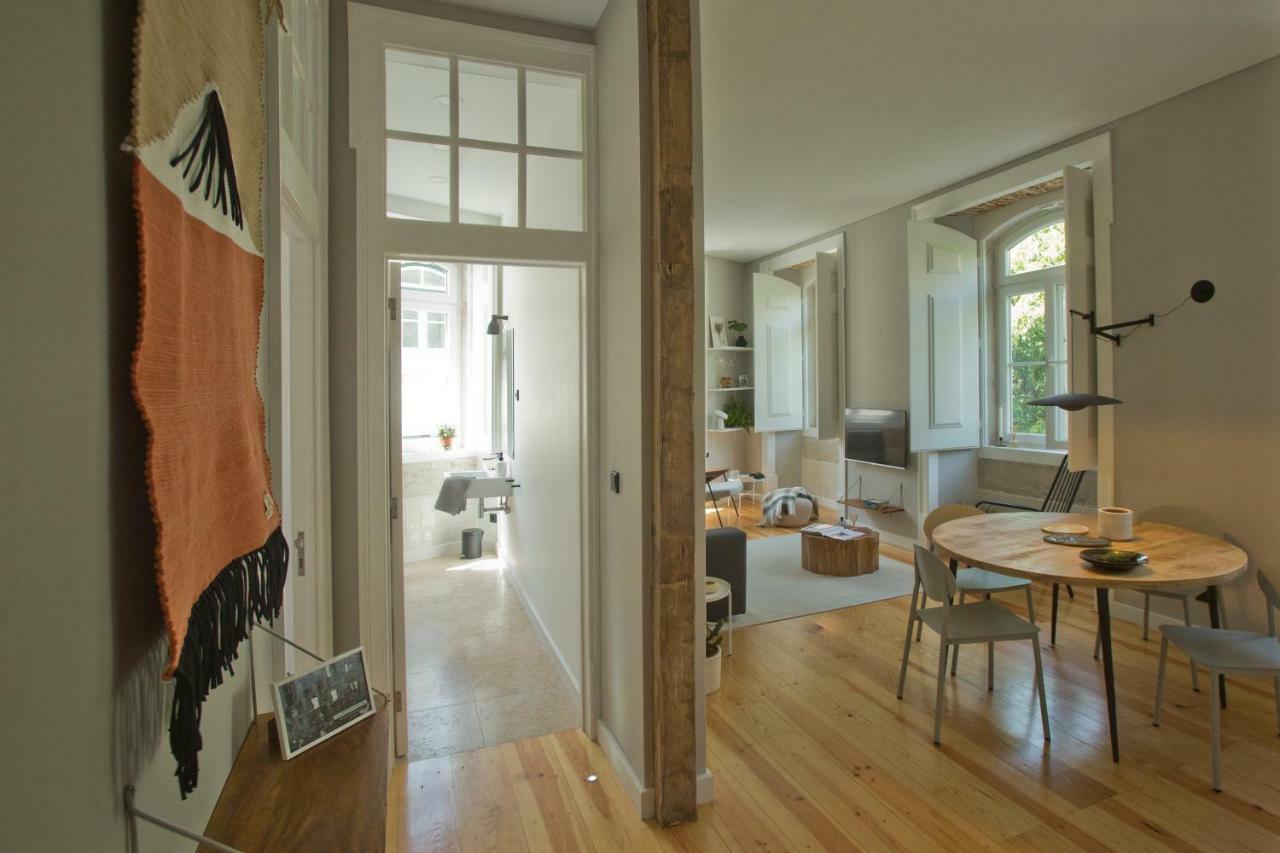 Update Urban Chic Flat In 19Th Century Building 2 Bedrooms & 2 Bathrooms & Ac Central Alfama District Lisboa Exterior foto