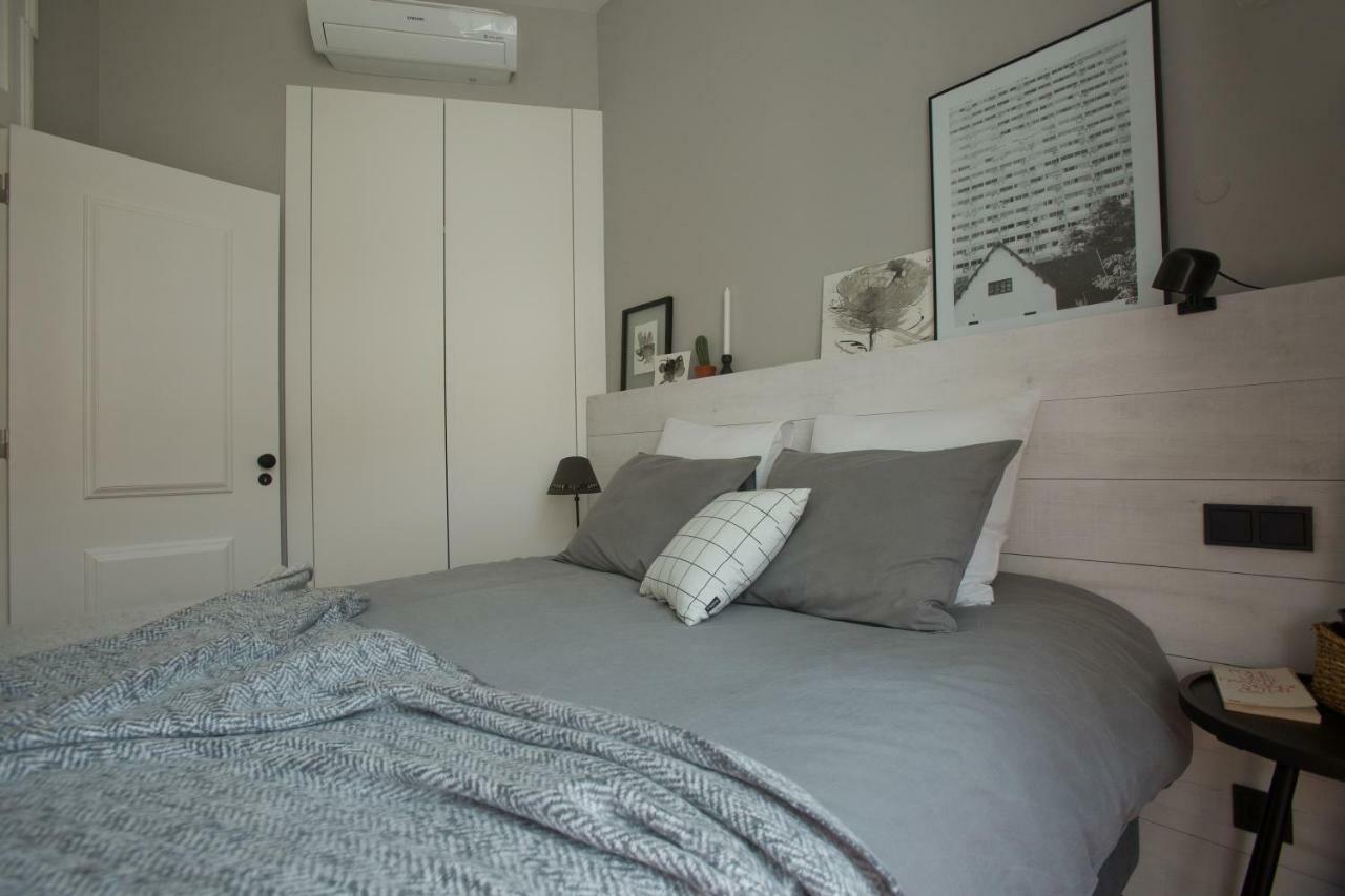 Update Urban Chic Flat In 19Th Century Building 2 Bedrooms & 2 Bathrooms & Ac Central Alfama District Lisboa Exterior foto